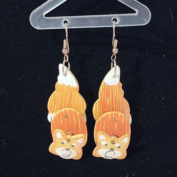 Vtg Handmade painted wood articulated dangle Cat or Fox earrings pierced - Picture 2 of 7